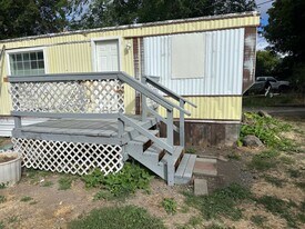 1546 Gary St in Klamath Falls, OR - Building Photo