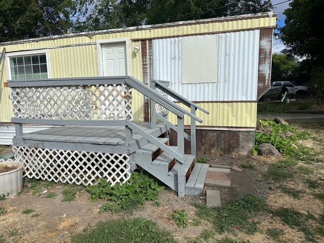 property at 1546 Gary St