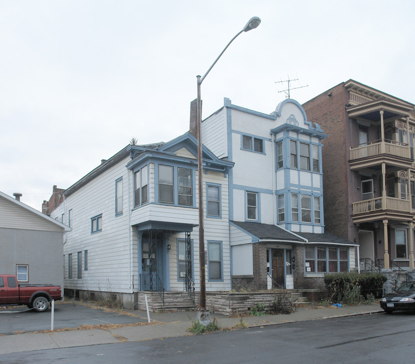 138 Mohawk St in Cohoes, NY - Foto de edificio