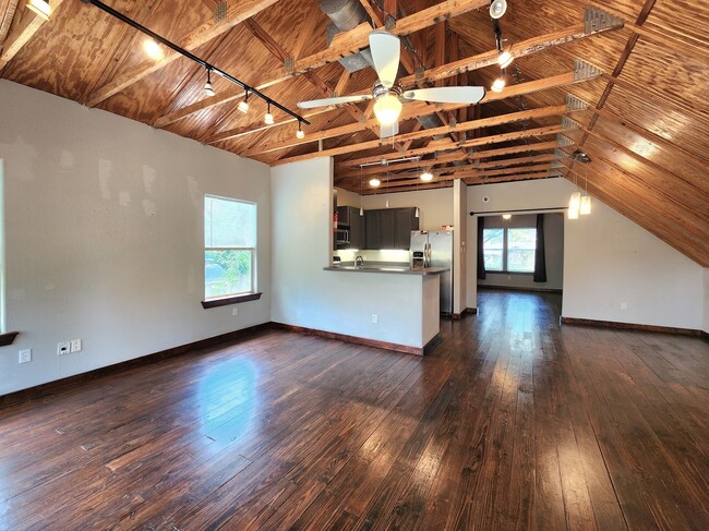 property at 2416 White Oak Dr