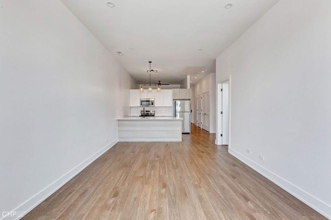 3312 N Halsted St in Chicago, IL - Building Photo