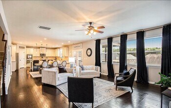 3217 Bowlin Dr in Fairburn, GA - Building Photo - Building Photo