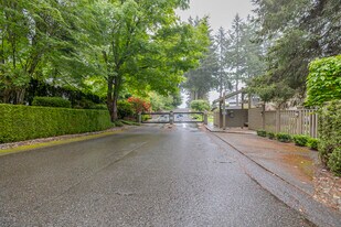 Narrows View in Gig Harbor, WA - Building Photo