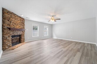 1520 Birkdale Ct in High Point, NC - Building Photo - Building Photo