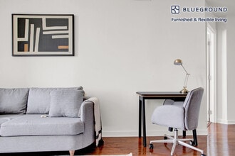 4918 St Elmo Ave in Bethesda, MD - Building Photo - Building Photo