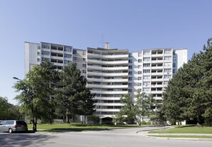 Mikado Apartments in Toronto, ON - Building Photo