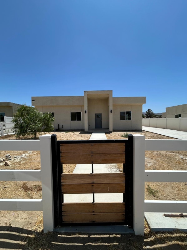 property at 9228 E Ave T 6