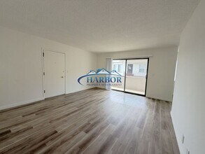 213 W Manchester Blvd in Inglewood, CA - Building Photo - Building Photo