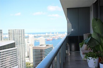 801 S Miami Ave in Miami, FL - Building Photo - Building Photo