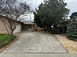 120 Glacier Cir in Vacaville, CA - Building Photo - Building Photo