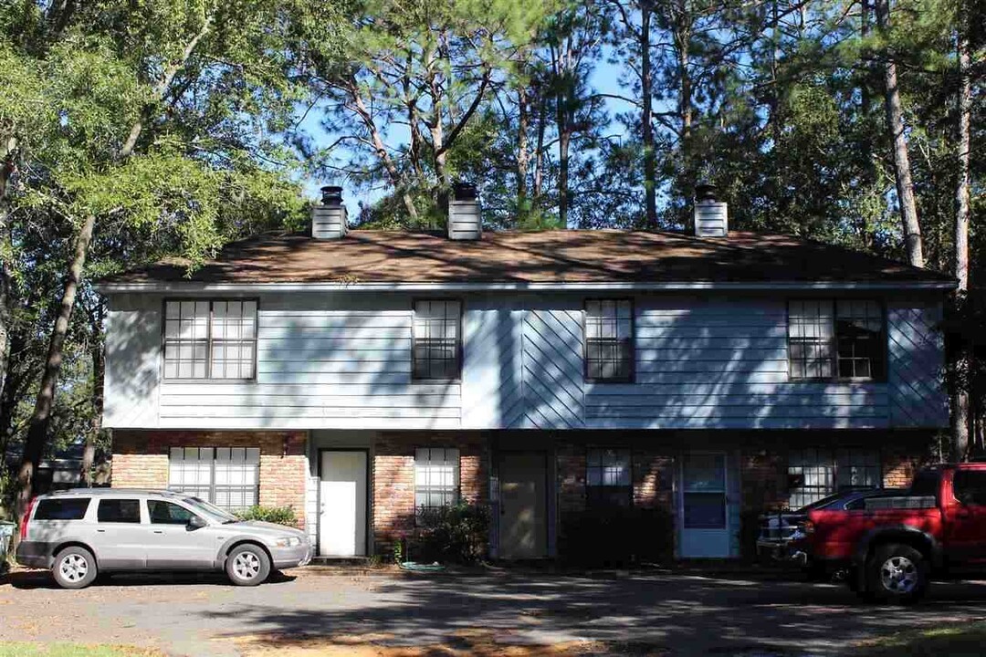 3705 Donovan Dr in Tallahassee, FL - Foto de edificio