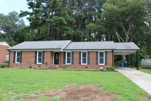 1204 Queen Anne Rd NW in Wilson, NC - Building Photo