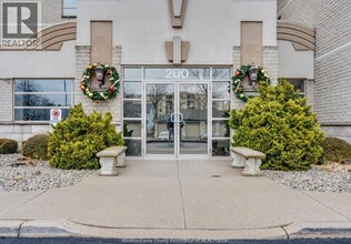 200 Manning Rd in Tecumseh, ON - Building Photo - Building Photo