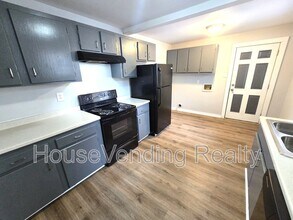 812 Brewster Rd in Alcoa, TN - Building Photo - Building Photo