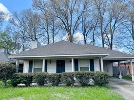 339 Audubon Cir in Brandon, MS - Building Photo