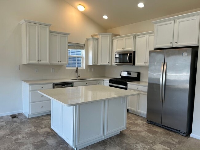 692 Kincaid Ave in Lancaster, PA - Building Photo - Building Photo