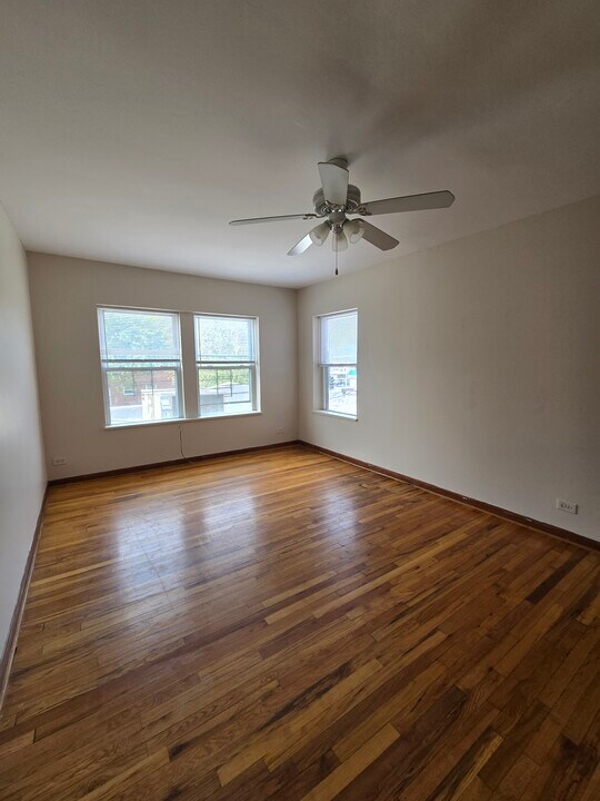 3159 W Argyle St, Unit 2S in Chicago, IL - Foto de edificio
