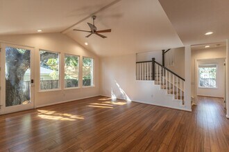 1224 Fernside Dr in La Cañada Flintridge, CA - Foto de edificio - Building Photo