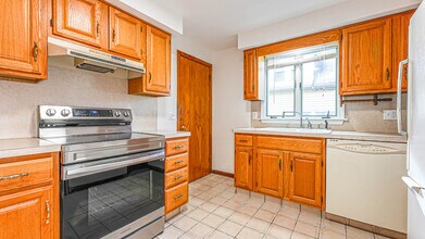 46 Millis St in Hamden, CT - Foto de edificio - Building Photo