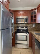 22 Salamanca Ave in Coral Gables, FL - Building Photo - Building Photo