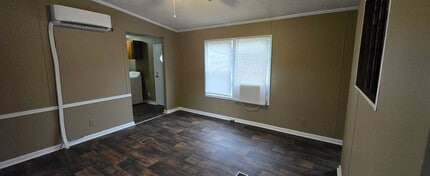 245 Chappell Ln in Talladega, AL - Foto de edificio - Building Photo