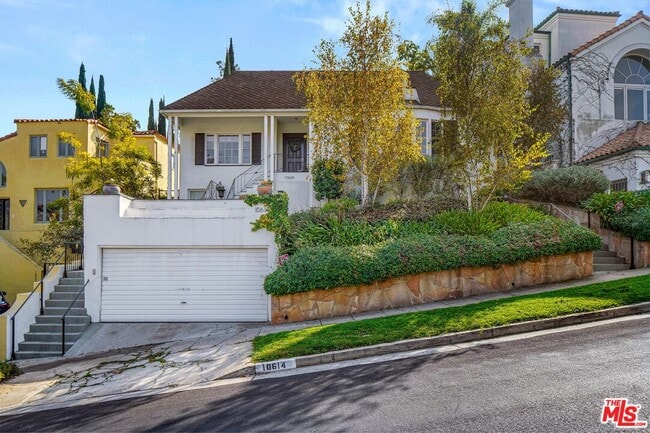 10614 Le Conte Ave in Los Angeles, CA - Building Photo - Building Photo