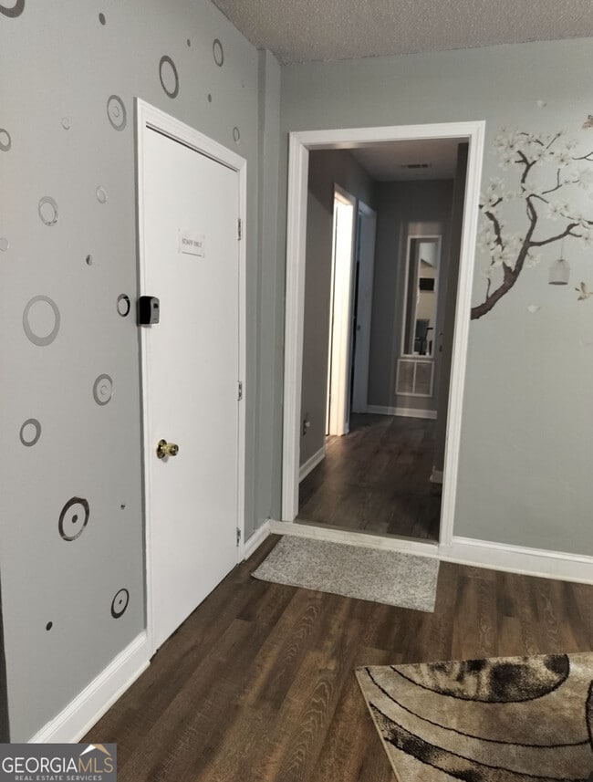 7567 Sugarcreek Dr in Riverdale, GA - Building Photo - Building Photo