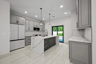 580 Lucky Ln in Delray Beach, FL - Building Photo - Building Photo