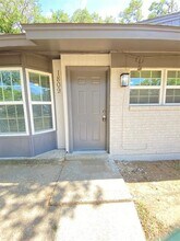 1809 W Sanford St in Arlington, TX - Building Photo - Building Photo