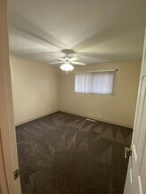 405 E Southridge Rd in Marshalltown, IA - Building Photo - Building Photo