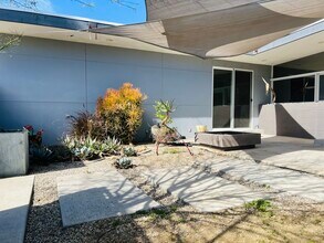 5177 Carlingford Ave in Riverside, CA - Foto de edificio - Building Photo