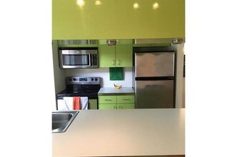 300 Crockett St, Unit 329 in Austin, TX - Building Photo - Building Photo