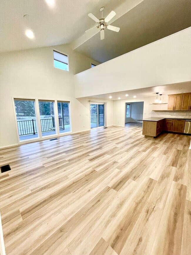 90 Pebble Beach Dr in Cle Elum, WA - Building Photo - Building Photo