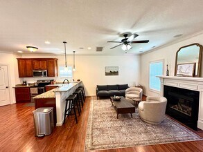 213 Thalia Rd in Virginia Beach, VA - Building Photo - Building Photo