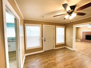 5250 Whispering Creek Dr in Santa Rosa, CA - Building Photo - Building Photo