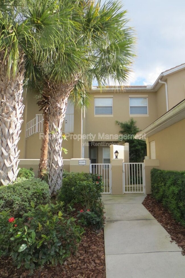 12090 Summergate Cir in Ft. Myers, FL - Building Photo - Building Photo