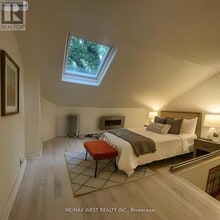 1813 Gerrard St E in Toronto, ON - Building Photo - Building Photo