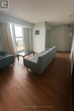 801 Sheppard Ave W in Toronto, ON - Building Photo - Building Photo