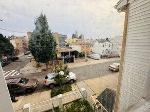 21-13 25th Rd in Queens, NY - Building Photo - Building Photo