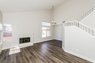 1701 Klamath Falls Way in Las Vegas, NV - Building Photo - Building Photo