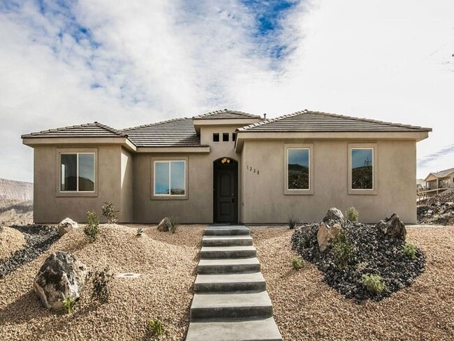 property at 1228 N Main St