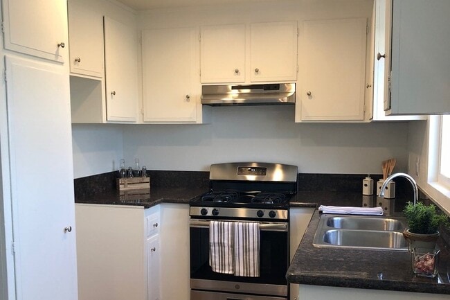 Downey North Apartments