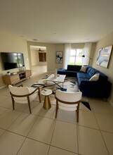 3298 Turtle Cove in West Palm Beach, FL - Foto de edificio - Building Photo