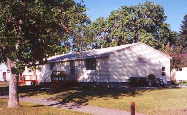 200 E 4th Ave in Big Timber, MT - Foto de edificio