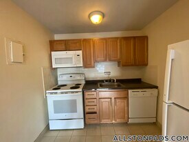 84 Gardner St, Unit 37 in Boston, MA - Building Photo