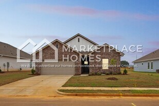 313 McHenry Dr in Huntsville, AL - Building Photo