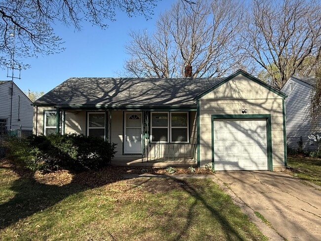 property at 743 S Fountain St