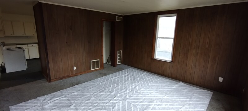 139 St Clair Ave SE in New Philadelphia, OH - Building Photo
