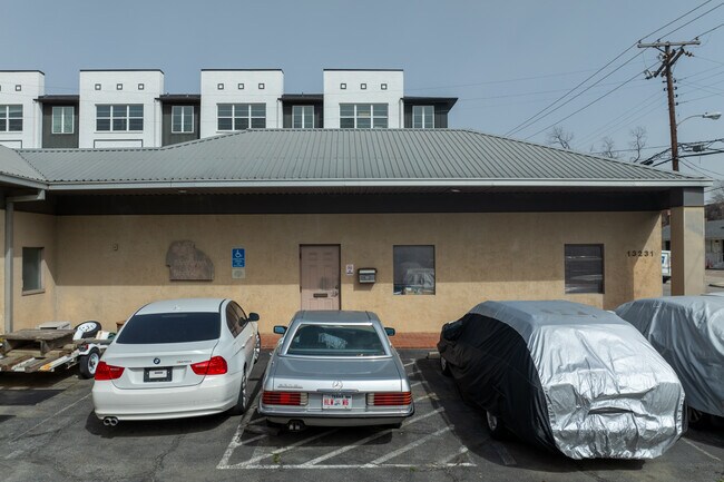The Hive on Bee - 7 Units in Farmers Branch, TX - Building Photo - Building Photo