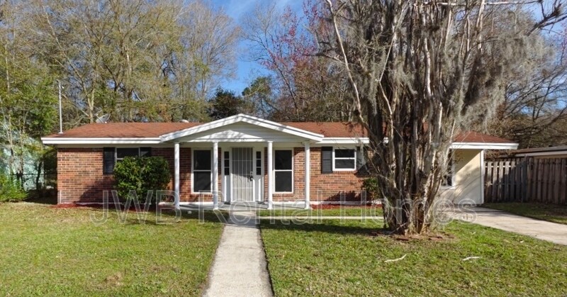 7557 Sharbeth Dr S in Jacksonville, FL - Building Photo